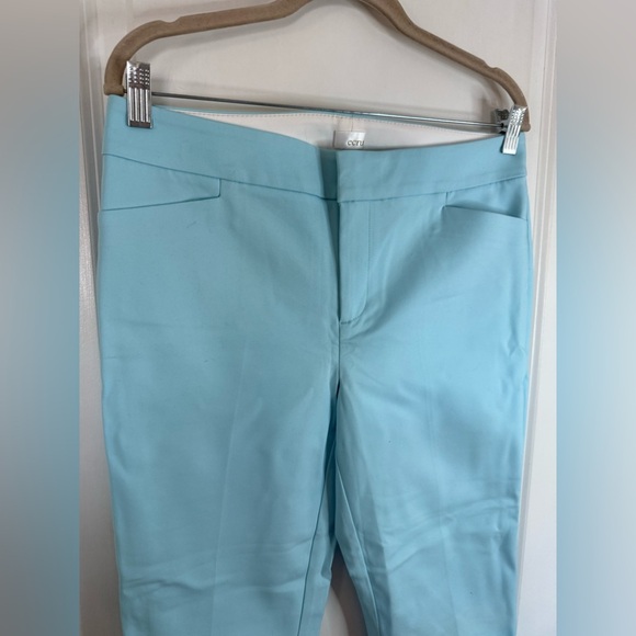 Ecru Women’s Light Blue Cropped Fitted Pants - Size 8 - Picture 2 of 7